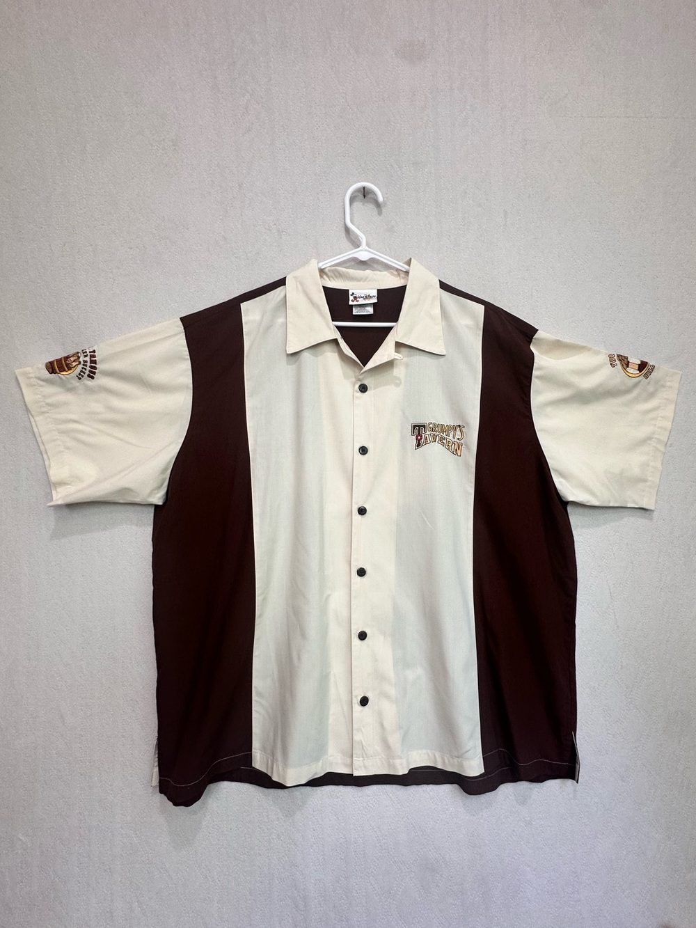 Disney Grumpy Tavern Embroidered Men's Cream Brown Button-Up Shirt Bowling Sz XL